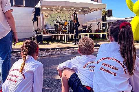 Tierheim 2024-08-11 08  Schützenfest - Am 30. Mai war es wieder soweit, Schützenfest des B.S.V. Duisburg-Wedau. Zum Auftakt das Kinderfest mit Dosenwerfen, Hüpfburg und vieles mehr.