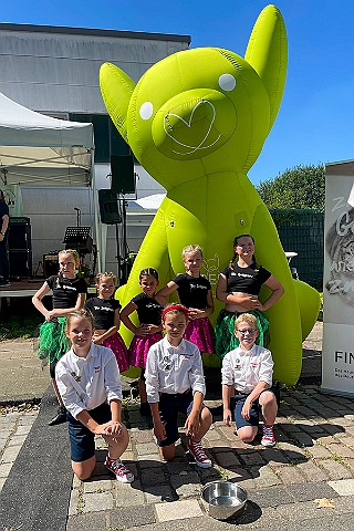 Tierheim 2024-08-11 09  Schützenfest - Am 30. Mai war es wieder soweit, Schützenfest des B.S.V. Duisburg-Wedau. Zum Auftakt das Kinderfest mit Dosenwerfen, Hüpfburg und vieles mehr.