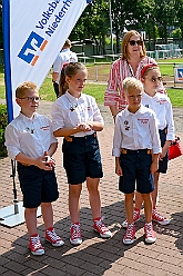 01 Sommerf Baerl 2024-08-31 05  31. August - Sommer, Sonnenschein, Sommerfest - Auf der linken Rheinseite starten wir auf dem Sommerfest der 1.KG Baerl. Zum nächsten Fest gehr zurück über den Rhein in den Süden Duisburgs, zur KG Sonniger Süden. Wir nehmen am Luftballonwettbewerb teil. Die KG Alle Mann an Bord feiert auch, dort lassen wir den Tag gemeinsam mit der „großen“ Crew ausklingen. : DVPJ, Holger II, Kinderprinz Phil II., Prinzessin, Mia I., Prinzessin Mia I., HDK, Duisburg, Karneval, Helau, Tollität, Event, Session 2024, Session 2025, Hauptausschuss, Gemeinschaft, Hauptausschuss Karneval Duisburg, Duisburg ist echt