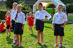 02 SommerfSonnSued 2024-08-31 07  31. August - Sommer, Sonnenschein, Sommerfest - Auf der linken Rheinseite starten wir auf dem Sommerfest der 1.KG Baerl. Zum nächsten Fest gehr zurück über den Rhein in den Süden Duisburgs, zur KG Sonniger Süden. Wir nehmen am Luftballonwettbewerb teil. Die KG Alle Mann an Bord feiert auch, dort lassen wir den Tag gemeinsam mit der „großen“ Crew ausklingen. : DVPJ, Holger II, Kinderprinz Phil II., Prinzessin, Mia I., Prinzessin Mia I., HDK, Duisburg, Karneval, Helau, Tollität, Event, Session 2024, Session 2025, Hauptausschuss, Gemeinschaft, Hauptausschuss Karneval Duisburg, Duisburg ist echt
