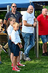 02 SommerfSonnSued 2024-08-31 30  31. August - Sommer, Sonnenschein, Sommerfest - Auf der linken Rheinseite starten wir auf dem Sommerfest der 1.KG Baerl. Zum nächsten Fest gehr zurück über den Rhein in den Süden Duisburgs, zur KG Sonniger Süden. Wir nehmen am Luftballonwettbewerb teil. Die KG Alle Mann an Bord feiert auch, dort lassen wir den Tag gemeinsam mit der „großen“ Crew ausklingen. : DVPJ, Holger II, Kinderprinz Phil II., Prinzessin, Mia I., Prinzessin Mia I., HDK, Duisburg, Karneval, Helau, Tollität, Event, Session 2024, Session 2025, Hauptausschuss, Gemeinschaft, Hauptausschuss Karneval Duisburg, Duisburg ist echt