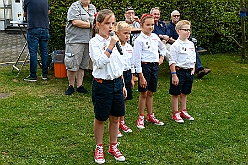 03 SommerfAMaB 2024-08-31 08  31. August - Sommer, Sonnenschein, Sommerfest - Auf der linken Rheinseite starten wir auf dem Sommerfest der 1.KG Baerl. Zum nächsten Fest gehr zurück über den Rhein in den Süden Duisburgs, zur KG Sonniger Süden. Wir nehmen am Luftballonwettbewerb teil. Die KG Alle Mann an Bord feiert auch, dort lassen wir den Tag gemeinsam mit der „großen“ Crew ausklingen. : DVPJ, Holger II, Kinderprinz Phil II., Prinzessin, Mia I., Prinzessin Mia I., HDK, Duisburg, Karneval, Helau, Tollität, Event, Session 2024, Session 2025, Hauptausschuss, Gemeinschaft, Hauptausschuss Karneval Duisburg, Duisburg ist echt