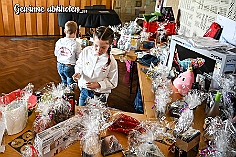 Fruehlf RW Rheinh 2024-05-09-02  Sonnenschein über Rheinhausen - Eine Tradition am Vatertag der KG Rot-Weiß Rheinhausen ist das Frühlingsfest auf der Festwiese an der Erlöserkirche in Rheinhausen. Dort hatten wir auch viel Spaß neben unserem offiziellen Besuch. : DVPJ, Holger II, Kinderprinz Phil II., Prinzessin, Mia I., Prinzessin Mia I., HDK, Duisburg, Karneval, Helau, Tollität, Event, Session 2024, Session 2025, Hauptausschuss, Gemeinschaft, Hauptausschuss Karneval Duisburg, Duisburg ist echt