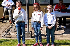 Fruehlf RW Rheinh 2024-05-09-07  Sonnenschein über Rheinhausen - Eine Tradition am Vatertag der KG Rot-Weiß Rheinhausen ist das Frühlingsfest auf der Festwiese an der Erlöserkirche in Rheinhausen. Dort hatten wir auch viel Spaß neben unserem offiziellen Besuch. : DVPJ, Holger II, Kinderprinz Phil II., Prinzessin, Mia I., Prinzessin Mia I., HDK, Duisburg, Karneval, Helau, Tollität, Event, Session 2024, Session 2025, Hauptausschuss, Gemeinschaft, Hauptausschuss Karneval Duisburg, Duisburg ist echt