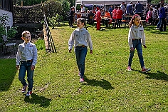 Fruehlf RW Rheinh 2024-05-09-11  Sonnenschein über Rheinhausen - Eine Tradition am Vatertag der KG Rot-Weiß Rheinhausen ist das Frühlingsfest auf der Festwiese an der Erlöserkirche in Rheinhausen. Dort hatten wir auch viel Spaß neben unserem offiziellen Besuch. : DVPJ, Holger II, Kinderprinz Phil II., Prinzessin, Mia I., Prinzessin Mia I., HDK, Duisburg, Karneval, Helau, Tollität, Event, Session 2024, Session 2025, Hauptausschuss, Gemeinschaft, Hauptausschuss Karneval Duisburg, Duisburg ist echt