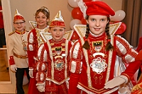 Kuerung 2025- 01-11 007  Jetzt gehts los - Die Kürung der Kinderprinzencrew 2025. Im ausverkauftem Saal des WYNDHAM Hotel Duisburger Hof wurden Prinz Phil II. , Prinzessin Mia I., Hofmarschall Yanick und Pagin Lea gekürt. : DVPJ, Holger II, Kinderprinz Phil II., Prinzessin, Mia I., Prinzessin Mia I., HDK, Duisburg, Karneval, Helau, Tollität, Event, Session 2024, Session 2025, Hauptausschuss, Gemeinschaft, Hauptausschuss Karneval Duisburg, Duisburg ist echt