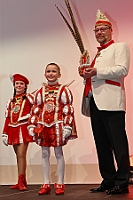 Kuerung 2025- 01-11 019  Jetzt gehts los - Die Kürung der Kinderprinzencrew 2025. Im ausverkauftem Saal des WYNDHAM Hotel Duisburger Hof wurden Prinz Phil II. , Prinzessin Mia I., Hofmarschall Yanick und Pagin Lea gekürt. : DVPJ, Holger II, Kinderprinz Phil II., Prinzessin, Mia I., Prinzessin Mia I., HDK, Duisburg, Karneval, Helau, Tollität, Event, Session 2024, Session 2025, Hauptausschuss, Gemeinschaft, Hauptausschuss Karneval Duisburg, Duisburg ist echt
