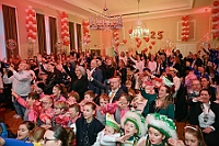 Kuerung 2025- 01-11 033  Jetzt gehts los - Die Kürung der Kinderprinzencrew 2025. Im ausverkauftem Saal des WYNDHAM Hotel Duisburger Hof wurden Prinz Phil II. , Prinzessin Mia I., Hofmarschall Yanick und Pagin Lea gekürt. : DVPJ, Holger II, Kinderprinz Phil II., Prinzessin, Mia I., Prinzessin Mia I., HDK, Duisburg, Karneval, Helau, Tollität, Event, Session 2024, Session 2025, Hauptausschuss, Gemeinschaft, Hauptausschuss Karneval Duisburg, Duisburg ist echt
