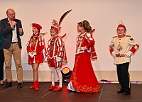 Kuerung 2025- 01-11 063  Jetzt gehts los - Die Kürung der Kinderprinzencrew 2025. Im ausverkauftem Saal des WYNDHAM Hotel Duisburger Hof wurden Prinz Phil II. , Prinzessin Mia I., Hofmarschall Yanick und Pagin Lea gekürt. : DVPJ, Holger II, Kinderprinz Phil II., Prinzessin, Mia I., Prinzessin Mia I., HDK, Duisburg, Karneval, Helau, Tollität, Event, Session 2024, Session 2025, Hauptausschuss, Gemeinschaft, Hauptausschuss Karneval Duisburg, Duisburg ist echt