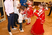 Kuerung 2025- 01-11 090  Jetzt gehts los - Die Kürung der Kinderprinzencrew 2025. Im ausverkauftem Saal des WYNDHAM Hotel Duisburger Hof wurden Prinz Phil II. , Prinzessin Mia I., Hofmarschall Yanick und Pagin Lea gekürt. : DVPJ, Holger II, Kinderprinz Phil II., Prinzessin, Mia I., Prinzessin Mia I., HDK, Duisburg, Karneval, Helau, Tollität, Event, Session 2024, Session 2025, Hauptausschuss, Gemeinschaft, Hauptausschuss Karneval Duisburg, Duisburg ist echt
