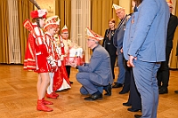 Kuerung 2025- 01-11 102  Jetzt gehts los - Die Kürung der Kinderprinzencrew 2025. Im ausverkauftem Saal des WYNDHAM Hotel Duisburger Hof wurden Prinz Phil II. , Prinzessin Mia I., Hofmarschall Yanick und Pagin Lea gekürt. : DVPJ, Holger II, Kinderprinz Phil II., Prinzessin, Mia I., Prinzessin Mia I., HDK, Duisburg, Karneval, Helau, Tollität, Event, Session 2024, Session 2025, Hauptausschuss, Gemeinschaft, Hauptausschuss Karneval Duisburg, Duisburg ist echt