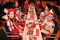 Kuerung Holger II 2025-01-18 04  Gala-Abend - Am Samstag 18. Januar 2025 war der Gala-Abend zur Prinzenkürung Se. Tollität Holger II. in der Mercatorhalle in Duisburg. Ein stimmungsvoller Abend mit Show, Musik und Tanz. : DVPJ, Holger II, Kinderprinz Phil II., Prinzessin, Mia I., Prinzessin Mia I., HDK, Duisburg, Karneval, Helau, Tollität, Event, Session 2024, Session 2025, Hauptausschuss, Gemeinschaft, Hauptausschuss Karneval Duisburg, Duisburg ist echt