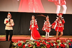 Kuerung Holger II 2025-01-18 15  Gala-Abend - Am Samstag 18. Januar 2025 war der Gala-Abend zur Prinzenkürung Se. Tollität Holger II. in der Mercatorhalle in Duisburg. Ein stimmungsvoller Abend mit Show, Musik und Tanz. : DVPJ, Holger II, Kinderprinz Phil II., Prinzessin, Mia I., Prinzessin Mia I., HDK, Duisburg, Karneval, Helau, Tollität, Event, Session 2024, Session 2025, Hauptausschuss, Gemeinschaft, Hauptausschuss Karneval Duisburg, Duisburg ist echt