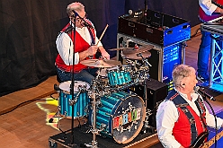 Kuerung Holger II 2025-01-18 44  Gala-Abend - Am Samstag 18. Januar 2025 war der Gala-Abend zur Prinzenkürung Se. Tollität Holger II. in der Mercatorhalle in Duisburg. Ein stimmungsvoller Abend mit Show, Musik und Tanz. : DVPJ, Holger II, Kinderprinz Phil II., Prinzessin, Mia I., Prinzessin Mia I., HDK, Duisburg, Karneval, Helau, Tollität, Event, Session 2024, Session 2025, Hauptausschuss, Gemeinschaft, Hauptausschuss Karneval Duisburg, Duisburg ist echt