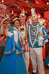 PriEmpfang 2025--01-19 02  Empfang se. Tollität Prinz Holger II. -  Im gut gefüllten Steinhof geladenen Gästen empfängt Holger II. mit seiner Crew Sponsoren, Family and Friends und den HDK-Förderkreis. Ihnen wird ein großes Rahmenprogramm, gestaltet von Duisburger Garde- und Showtanz und der Band Hätzblatt, geboten. : DVPJ, Holger II, Kinderprinz Phil II., Prinzessin, Mia I., Prinzessin Mia I., HDK, Duisburg, Karneval, Helau, Tollität, Event, Session 2024, Session 2025, Hauptausschuss, Gemeinschaft, Hauptausschuss Karneval Duisburg, Duisburg ist echt