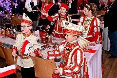 PriEmpfang 2025--01-19 39  Empfang se. Tollität Prinz Holger II. -  Im gut gefüllten Steinhof geladenen Gästen empfängt Holger II. mit seiner Crew Sponsoren, Family and Friends und den HDK-Förderkreis. Ihnen wird ein großes Rahmenprogramm, gestaltet von Duisburger Garde- und Showtanz und der Band Hätzblatt, geboten. : DVPJ, Holger II, Kinderprinz Phil II., Prinzessin, Mia I., Prinzessin Mia I., HDK, Duisburg, Karneval, Helau, Tollität, Event, Session 2024, Session 2025, Hauptausschuss, Gemeinschaft, Hauptausschuss Karneval Duisburg, Duisburg ist echt