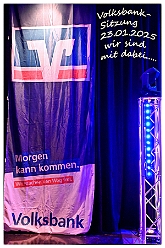 Volksbank 2025--01-23 001  Karnevalssitzung der Volksbank Rhein-Ruhr - Zum 9. Mal stand eine Karnevalssitzung der Volksbank im Terminkalender des Steinhofs in Huckingen. Wir waren dort mit Prinz Holger II. und den großartigen Künstlern des Kölner Karnevals. U.a. waren Martin Schopps, die Räuber, Kasalla,der Sitzungspräsidenten Volker Weininger dabei. : DVPJ, Holger II, Kinderprinz Phil II., Prinzessin, Mia I., Prinzessin Mia I., HDK, Duisburg, Karneval, Helau, Tollität, Event, Session 2024, Session 2025, Hauptausschuss, Gemeinschaft, Hauptausschuss Karneval Duisburg, Duisburg ist echt