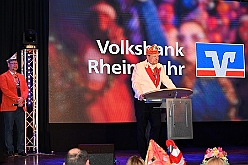 Volksbank 2025--01-23 010  Karnevalssitzung der Volksbank Rhein-Ruhr - Zum 9. Mal stand eine Karnevalssitzung der Volksbank im Terminkalender des Steinhofs in Huckingen. Wir waren dort mit Prinz Holger II. und den großartigen Künstlern des Kölner Karnevals. U.a. waren Martin Schopps, die Räuber, Kasalla,der Sitzungspräsidenten Volker Weininger dabei. : DVPJ, Holger II, Kinderprinz Phil II., Prinzessin, Mia I., Prinzessin Mia I., HDK, Duisburg, Karneval, Helau, Tollität, Event, Session 2024, Session 2025, Hauptausschuss, Gemeinschaft, Hauptausschuss Karneval Duisburg, Duisburg ist echt