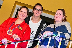 04 Prunks SonnSued 2025-01-25 04  Unser erster Tour-Tag - Unser Tourtag beginnt schon am Freitagabend bei der Gemeinschaftssitzung von der Eherngarde und dem Löschzug Stadtmitte in der „Alten Feuerwache“. Weite geht es dann am frühen Abend Bein Kinderkarneval von Rot-Weiß Hamborn-Marxloh. Von dort fahren wir auf die andere Rheinseite zum III. Kostümball der 1. KG Baerl. Der letzte Auftritt ist dann auf der Prunksitzung der KG Sonniger Süden in der Falkstraße. : DVPJ, Holger II, Kinderprinz Phil II., Prinzessin, Mia I., Prinzessin Mia I., HDK, Duisburg, Karneval, Helau, Tollität, Event, Session 2024, Session 2025, Hauptausschuss, Gemeinschaft, Hauptausschuss Karneval Duisburg, Duisburg ist echt