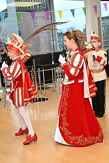 DuisburgKontor 2025-01-29 08  Duisburg ist echt, Karneval - Die Kinderprinzencrew und Stadtprinz Holger II. waren zur Stippvisite ins CityPalais gekommen, besuch des Duisburg Kontor. Der jecke Adelsbesuch wurde herzlich empfangen und Geschäftsführer Uwe Kluge begrüßte den hohen närrischen Nachwuchs in der VIP Lounge. : DVPJ, Holger II, Kinderprinz Phil II., Prinzessin, Mia I., Prinzessin Mia I., HDK, Duisburg, Karneval, Helau, Tollität, Event, Session 2024, Session 2025, Hauptausschuss, Gemeinschaft, Hauptausschuss Karneval Duisburg, Duisburg ist echt