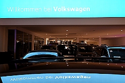 01 VW Tiemeyer 2025--01-31 08  Freitag, 31. Januar - Als Erstes besuchen wir das Volkswagen Zentrum Duisburg der Tiemeyer Gruppe. Dies macht nicht nur NRW mobil, sondern auch die Duisburger Prinezencrews. Abends dann zum Jubiläumsempfang der Marxloher-Jecken, Glückwunsch zu 55 Jahre. : DVPJ, Holger II, Kinderprinz Phil II., Prinzessin, Mia I., Prinzessin Mia I., HDK, Duisburg, Karneval, Helau, Tollität, Event, Session 2024, Session 2025, Hauptausschuss, Gemeinschaft, Hauptausschuss Karneval Duisburg, Duisburg ist echt