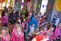 01 SchuetzenKinderkarne 2025-02-01 20  Samstags-Tour, 1. Februar - Unsere Tour begann beim Kinderkarneval des BdSJ Duisburg Buchholz. Von dort ging in die randvolle Glückauf-Halle in Homberg zur Damensitzung der Homburger Narrenzunft. Danach haben Mia und Lea ihr Heimspiel bei der Mädchensitzung der Stadtgarde im Gertrud-Bäumer-Berufskolleg. Im Eiltempo fuhren wir dann zur Fahrerstraße, wo im Kirchort die Damensitzung der Marxloher-Jecken auf uns wartete. Letzte Station dann wieder in der City. In der Gesamtschule an Falkstraße feierte KG Balu-Gold ihrer Prunksitzung. : DVPJ, Holger II, Kinderprinz Phil II., Prinzessin, Mia I., Prinzessin Mia I., HDK, Duisburg, Karneval, Helau, Tollität, Event, Session 2024, Session 2025, Hauptausschuss, Gemeinschaft, Hauptausschuss Karneval Duisburg, Duisburg ist echt