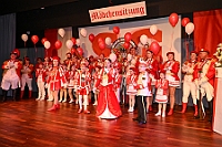 03 MaedchensStadtgarde 2025-2-01 15  Samstags-Tour, 1. Februar - Unsere Tour begann beim Kinderkarneval des BdSJ Duisburg Buchholz. Von dort ging in die randvolle Glückauf-Halle in Homberg zur Damensitzung der Homburger Narrenzunft. Danach haben Mia und Lea ihr Heimspiel bei der Mädchensitzung der Stadtgarde im Gertrud-Bäumer-Berufskolleg. Im Eiltempo fuhren wir dann zur Fahrerstraße, wo im Kirchort die Damensitzung der Marxloher-Jecken auf uns wartete. Letzte Station dann wieder in der City. In der Gesamtschule an Falkstraße feierte KG Balu-Gold ihrer Prunksitzung. : DVPJ, Holger II, Kinderprinz Phil II., Prinzessin, Mia I., Prinzessin Mia I., HDK, Duisburg, Karneval, Helau, Tollität, Event, Session 2024, Session 2025, Hauptausschuss, Gemeinschaft, Hauptausschuss Karneval Duisburg, Duisburg ist echt