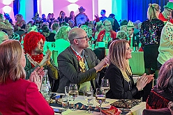 02 Lebenshilfe 2025-02-02  09  Geburtstagskind ON TOUR - Zuerst steht der Besuch beim Seniorenkarneval in Neumühl in der Gnadenkirche auf dem Plan. Danach geht es in den ausverkauften Steinhof. Die Lebenshilfe veranstaltete im Kultur- und Bürgerzentrum Duisburg-Süd wieder ihre Integrative Karnevalssitzung. „Obelix“ Michel führte durch das bunte Programm. : DVPJ, Holger II, Kinderprinz Phil II., Prinzessin, Mia I., Prinzessin Mia I., HDK, Duisburg, Karneval, Helau, Tollität, Event, Session 2024, Session 2025, Hauptausschuss, Gemeinschaft, Hauptausschuss Karneval Duisburg, Duisburg ist echt