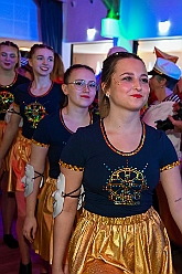 02 Lebenshilfe 2025-02-02  13  Geburtstagskind ON TOUR - Zuerst steht der Besuch beim Seniorenkarneval in Neumühl in der Gnadenkirche auf dem Plan. Danach geht es in den ausverkauften Steinhof. Die Lebenshilfe veranstaltete im Kultur- und Bürgerzentrum Duisburg-Süd wieder ihre Integrative Karnevalssitzung. „Obelix“ Michel führte durch das bunte Programm. : DVPJ, Holger II, Kinderprinz Phil II., Prinzessin, Mia I., Prinzessin Mia I., HDK, Duisburg, Karneval, Helau, Tollität, Event, Session 2024, Session 2025, Hauptausschuss, Gemeinschaft, Hauptausschuss Karneval Duisburg, Duisburg ist echt