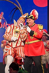 02 Lebenshilfe 2025-02-02  43  Geburtstagskind ON TOUR - Zuerst steht der Besuch beim Seniorenkarneval in Neumühl in der Gnadenkirche auf dem Plan. Danach geht es in den ausverkauften Steinhof. Die Lebenshilfe veranstaltete im Kultur- und Bürgerzentrum Duisburg-Süd wieder ihre Integrative Karnevalssitzung. „Obelix“ Michel führte durch das bunte Programm. : DVPJ, Holger II, Kinderprinz Phil II., Prinzessin, Mia I., Prinzessin Mia I., HDK, Duisburg, Karneval, Helau, Tollität, Event, Session 2024, Session 2025, Hauptausschuss, Gemeinschaft, Hauptausschuss Karneval Duisburg, Duisburg ist echt