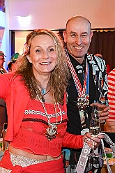 JeckUnterStrom 2025-02-05 07  Erst wir - dann Köln - Der kölsche Karneval gab sich im Kultur- und Bürgerzentrum Duisburg-Süd Steinhof Huckingen e.V. die Klinke in die Hand. Wir, mir Prinz Holger II., vertraten standesgemäß den Duisburger Karneval bei der zweiten Auflage von „Jeck unter Strom“. : DVPJ, Holger II, Kinderprinz Phil II., Prinzessin, Mia I., Prinzessin Mia I., HDK, Duisburg, Karneval, Helau, Tollität, Event, Session 2024, Session 2025, Hauptausschuss, Gemeinschaft, Hauptausschuss Karneval Duisburg, Duisburg ist echt