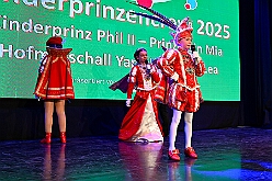 JeckUnterStrom 2025-02-05 13  Erst wir - dann Köln - Der kölsche Karneval gab sich im Kultur- und Bürgerzentrum Duisburg-Süd Steinhof Huckingen e.V. die Klinke in die Hand. Wir, mir Prinz Holger II., vertraten standesgemäß den Duisburger Karneval bei der zweiten Auflage von „Jeck unter Strom“. : DVPJ, Holger II, Kinderprinz Phil II., Prinzessin, Mia I., Prinzessin Mia I., HDK, Duisburg, Karneval, Helau, Tollität, Event, Session 2024, Session 2025, Hauptausschuss, Gemeinschaft, Hauptausschuss Karneval Duisburg, Duisburg ist echt