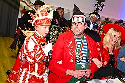 JeckUnterStrom 2025-02-05 23  Erst wir - dann Köln - Der kölsche Karneval gab sich im Kultur- und Bürgerzentrum Duisburg-Süd Steinhof Huckingen e.V. die Klinke in die Hand. Wir, mir Prinz Holger II., vertraten standesgemäß den Duisburger Karneval bei der zweiten Auflage von „Jeck unter Strom“. : DVPJ, Holger II, Kinderprinz Phil II., Prinzessin, Mia I., Prinzessin Mia I., HDK, Duisburg, Karneval, Helau, Tollität, Event, Session 2024, Session 2025, Hauptausschuss, Gemeinschaft, Hauptausschuss Karneval Duisburg, Duisburg ist echt