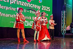 JeckUnterStrom 2025-02-05 27  Erst wir - dann Köln - Der kölsche Karneval gab sich im Kultur- und Bürgerzentrum Duisburg-Süd Steinhof Huckingen e.V. die Klinke in die Hand. Wir, mir Prinz Holger II., vertraten standesgemäß den Duisburger Karneval bei der zweiten Auflage von „Jeck unter Strom“. : DVPJ, Holger II, Kinderprinz Phil II., Prinzessin, Mia I., Prinzessin Mia I., HDK, Duisburg, Karneval, Helau, Tollität, Event, Session 2024, Session 2025, Hauptausschuss, Gemeinschaft, Hauptausschuss Karneval Duisburg, Duisburg ist echt
