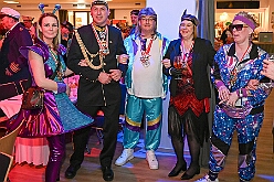JeckUnterStrom 2025-02-05 61  Erst wir - dann Köln - Der kölsche Karneval gab sich im Kultur- und Bürgerzentrum Duisburg-Süd Steinhof Huckingen e.V. die Klinke in die Hand. Wir, mir Prinz Holger II., vertraten standesgemäß den Duisburger Karneval bei der zweiten Auflage von „Jeck unter Strom“. : DVPJ, Holger II, Kinderprinz Phil II., Prinzessin, Mia I., Prinzessin Mia I., HDK, Duisburg, Karneval, Helau, Tollität, Event, Session 2024, Session 2025, Hauptausschuss, Gemeinschaft, Hauptausschuss Karneval Duisburg, Duisburg ist echt