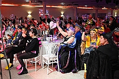 01 Piratensause 2025-02-07 21  Vom 7. , 8. und 9. Februar - Am Freitag kaperten wir die Bühne bei der Piratensause der Piraten des Südens. Samstag Abend zweimal Damensitzung. Zuerst bei  Prinzengarde und danach in den „Keller“ beim „Sonnigen Süden“. Später überraschten wir noch Mia Opa Joachim, dem Präääses der Stadtgarde. Sonntag Mittag dann zweimal Kinderkarneval. Zuerst die Kindersitzung beim „Sonnigen Süden“ und nach einer Gefechtspause zur Moerser  KG Humorica 69 e.V. ins „Haus Engeln“. : DVPJ, Holger II, Kinderprinz Phil II., Prinzessin, Mia I., Prinzessin Mia I., HDK, Duisburg, Karneval, Helau, Tollität, Event, Session 2024, Session 2025, Hauptausschuss, Gemeinschaft, Hauptausschuss Karneval Duisburg, Duisburg ist echt