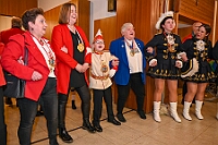 02 Kostuemf OpDeHippeHoeh 2025-02-15 16 25  Der Samstag 15. & Sonntag 16. Februar Es geht am Samstag los im Norden in der Clauberg-Halle mit dem Kostümfest von der 1. Gr. KG Rot-Weiss Hamborn-Marxloh. Danach in Windeseile in den Süden, nach Großenbaum. Auch ein Kostümfest, das der KG Op de Hippe Höh. Am Sonntagmorgen dann zum Reinhard-und-Max-Mannesmann-Gymnasium. Dort ist die Damensitzung der KG Alle Mann an Bord, « Die Blauen blauen Jungs ». Am Nachmittag dann noch zum Kinderkarneval der KKG Wehofen. : DVPJ, Holger II, Kinderprinz Phil II., Prinzessin, Mia I., Prinzessin Mia I., HDK, Duisburg, Karneval, Helau, Tollität, Event, Session 2024, Session 2025, Hauptausschuss, Gemeinschaft, Hauptausschuss Karneval Duisburg, Duisburg ist echt