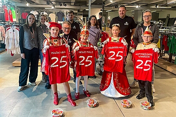 02 FairSport 2025-02-17 01  Seniorenkarneval und Sponsorenbesuch - Am Montag 17. Februar machte die Stadtgarde eine Veranstaltung für Senioren im Malterser-Stift St. Hedwig in Huckingen. Wir waren dort dabei. Danach ging zum Sponsorenbesuch bei „FAIR SPORT“.
