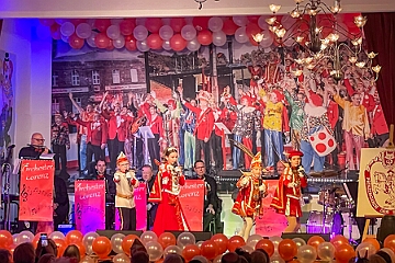 Tourtgag 2025-02 19 08  Tour-Tag, 19. Februar - In Duisburg-Huckingen feiert die KFD St. Peter und Paul Gemeinde den 2. karnvalistischem Nachmittag. Von dort fahren wir nach Duisburg-Laar. Dort wird im Wohndorf Karneval mit den Senioren gefeiert. Später geht es noch in Opgen-Rhein's "Zum Johanniter", in Walsum. Die Duisburger Prinzengarde veranstaltetet dort ihre 2. „Flüstersitzung“.