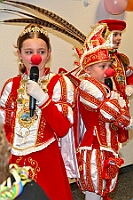01 WoGeDu 2025-02 20 04  Tour-Tag, 20. Februar - Zum ersten mal besuchte eine Kinderprinzencrew die Karnevalsfeier der Wohnungsgenossenschaft DU Süd in Neudorf in der Andersenstraße. Von dort ging es dann zum Caritas-Altenheim St. Clemens, in Kaßlerfeld. Seniorenkarneval von der KG Königreich-Duissern. Die dritte Station war dann der Pfarrkarneval der Ev. Gemeinde am Vogelsangplatz. Zum ersten mal besuchte eine Kinderprinzencrew die Karnevalsfeier der Wohnungsgenossenschaft DU Süd in Neudorf in der Andersenstraße. Von dort ging es dann zum Caritas-Altenheim St. Clemens, in Kaßlerfeld. Seniorenkarneval von der KG Königreich-Duissern. Die dritte Station war dann der Pfarrkarneval der Ev. Gemeinde am Vogelsangplatz. : DVPJ, Holger II, Kinderprinz Phil II., Prinzessin, Mia I., Prinzessin Mia I., HDK, Duisburg, Karneval, Helau, Tollität, Event, Session 2024, Session 2025, Hauptausschuss, Gemeinschaft, Hauptausschuss Karneval Duisburg, Duisburg ist echt