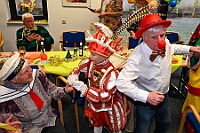 01 WoGeDu 2025-02 20 11  Tour-Tag, 20. Februar - Zum ersten mal besuchte eine Kinderprinzencrew die Karnevalsfeier der Wohnungsgenossenschaft DU Süd in Neudorf in der Andersenstraße. Von dort ging es dann zum Caritas-Altenheim St. Clemens, in Kaßlerfeld. Seniorenkarneval von der KG Königreich-Duissern. Die dritte Station war dann der Pfarrkarneval der Ev. Gemeinde am Vogelsangplatz. Zum ersten mal besuchte eine Kinderprinzencrew die Karnevalsfeier der Wohnungsgenossenschaft DU Süd in Neudorf in der Andersenstraße. Von dort ging es dann zum Caritas-Altenheim St. Clemens, in Kaßlerfeld. Seniorenkarneval von der KG Königreich-Duissern. Die dritte Station war dann der Pfarrkarneval der Ev. Gemeinde am Vogelsangplatz. : DVPJ, Holger II, Kinderprinz Phil II., Prinzessin, Mia I., Prinzessin Mia I., HDK, Duisburg, Karneval, Helau, Tollität, Event, Session 2024, Session 2025, Hauptausschuss, Gemeinschaft, Hauptausschuss Karneval Duisburg, Duisburg ist echt