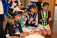 02 SeniorenStClemens 2025-02 20 10  Tour-Tag, 20. Februar - Zum ersten mal besuchte eine Kinderprinzencrew die Karnevalsfeier der Wohnungsgenossenschaft DU Süd in Neudorf in der Andersenstraße. Von dort ging es dann zum Caritas-Altenheim St. Clemens, in Kaßlerfeld. Seniorenkarneval von der KG Königreich-Duissern. Die dritte Station war dann der Pfarrkarneval der Ev. Gemeinde am Vogelsangplatz. Zum ersten mal besuchte eine Kinderprinzencrew die Karnevalsfeier der Wohnungsgenossenschaft DU Süd in Neudorf in der Andersenstraße. Von dort ging es dann zum Caritas-Altenheim St. Clemens, in Kaßlerfeld. Seniorenkarneval von der KG Königreich-Duissern. Die dritte Station war dann der Pfarrkarneval der Ev. Gemeinde am Vogelsangplatz. : DVPJ, Holger II, Kinderprinz Phil II., Prinzessin, Mia I., Prinzessin Mia I., HDK, Duisburg, Karneval, Helau, Tollität, Event, Session 2024, Session 2025, Hauptausschuss, Gemeinschaft, Hauptausschuss Karneval Duisburg, Duisburg ist echt