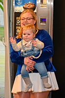 02 SeniorenStClemens 2025-02 20 11  Tour-Tag, 20. Februar - Zum ersten mal besuchte eine Kinderprinzencrew die Karnevalsfeier der Wohnungsgenossenschaft DU Süd in Neudorf in der Andersenstraße. Von dort ging es dann zum Caritas-Altenheim St. Clemens, in Kaßlerfeld. Seniorenkarneval von der KG Königreich-Duissern. Die dritte Station war dann der Pfarrkarneval der Ev. Gemeinde am Vogelsangplatz. Zum ersten mal besuchte eine Kinderprinzencrew die Karnevalsfeier der Wohnungsgenossenschaft DU Süd in Neudorf in der Andersenstraße. Von dort ging es dann zum Caritas-Altenheim St. Clemens, in Kaßlerfeld. Seniorenkarneval von der KG Königreich-Duissern. Die dritte Station war dann der Pfarrkarneval der Ev. Gemeinde am Vogelsangplatz. : DVPJ, Holger II, Kinderprinz Phil II., Prinzessin, Mia I., Prinzessin Mia I., HDK, Duisburg, Karneval, Helau, Tollität, Event, Session 2024, Session 2025, Hauptausschuss, Gemeinschaft, Hauptausschuss Karneval Duisburg, Duisburg ist echt