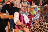 03 PfarrkVogelsng 2025-02 20 03  Tour-Tag, 20. Februar - Zum ersten mal besuchte eine Kinderprinzencrew die Karnevalsfeier der Wohnungsgenossenschaft DU Süd in Neudorf in der Andersenstraße. Von dort ging es dann zum Caritas-Altenheim St. Clemens, in Kaßlerfeld. Seniorenkarneval von der KG Königreich-Duissern. Die dritte Station war dann der Pfarrkarneval der Ev. Gemeinde am Vogelsangplatz. Zum ersten mal besuchte eine Kinderprinzencrew die Karnevalsfeier der Wohnungsgenossenschaft DU Süd in Neudorf in der Andersenstraße. Von dort ging es dann zum Caritas-Altenheim St. Clemens, in Kaßlerfeld. Seniorenkarneval von der KG Königreich-Duissern. Die dritte Station war dann der Pfarrkarneval der Ev. Gemeinde am Vogelsangplatz. : DVPJ, Holger II, Kinderprinz Phil II., Prinzessin, Mia I., Prinzessin Mia I., HDK, Duisburg, Karneval, Helau, Tollität, Event, Session 2024, Session 2025, Hauptausschuss, Gemeinschaft, Hauptausschuss Karneval Duisburg, Duisburg ist echt