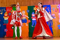 03 PfarrkVogelsng 2025-02 20 12  Tour-Tag, 20. Februar - Zum ersten mal besuchte eine Kinderprinzencrew die Karnevalsfeier der Wohnungsgenossenschaft DU Süd in Neudorf in der Andersenstraße. Von dort ging es dann zum Caritas-Altenheim St. Clemens, in Kaßlerfeld. Seniorenkarneval von der KG Königreich-Duissern. Die dritte Station war dann der Pfarrkarneval der Ev. Gemeinde am Vogelsangplatz. Zum ersten mal besuchte eine Kinderprinzencrew die Karnevalsfeier der Wohnungsgenossenschaft DU Süd in Neudorf in der Andersenstraße. Von dort ging es dann zum Caritas-Altenheim St. Clemens, in Kaßlerfeld. Seniorenkarneval von der KG Königreich-Duissern. Die dritte Station war dann der Pfarrkarneval der Ev. Gemeinde am Vogelsangplatz. : DVPJ, Holger II, Kinderprinz Phil II., Prinzessin, Mia I., Prinzessin Mia I., HDK, Duisburg, Karneval, Helau, Tollität, Event, Session 2024, Session 2025, Hauptausschuss, Gemeinschaft, Hauptausschuss Karneval Duisburg, Duisburg ist echt