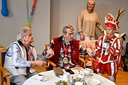 02 SeniorenkHEDWIG 2025-02-22 16  Samstag-Tour, 22. Februar - „Helau im Forum Mülheim – es wird bunt!“ hieß es am Samstag Vormittag bei Kinderkarnevalsfest im FORUM in Mülheim. Danach ging es zum Seniorenkarneval im „HEWAG Seniorenstift“ an der Karl-Lehr-Straße, Gastgeber die Stadtgarde Rot-Weiss. Danach wurde es sportlich. Wir waren Gäste beim Spiel der Handballherrn II des OSC an der Krefelderstraße. Der OSC gewann mit 39:23. Dann wurde es festlich, „Bürger-Gala“ der Bürgergarde Duisburg, Premiere im WYNDHAM Hotel Duisburger Hof. Danach zum Heimspiel für Prinz und Hofmarschall. Kostümfest der KG Königreich Duissern. Wir wurden dort umjubelnt empfangen. : DVPJ, Holger II, Kinderprinz Phil II., Prinzessin, Mia I., Prinzessin Mia I., HDK, Duisburg, Karneval, Helau, Tollität, Event, Session 2024, Session 2025, Hauptausschuss, Gemeinschaft, Hauptausschuss Karneval Duisburg, Duisburg ist echt
