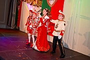 04 BuergerGala 2025-02-22 15  Samstag-Tour, 22. Februar - „Helau im Forum Mülheim – es wird bunt!“ hieß es am Samstag Vormittag bei Kinderkarnevalsfest im FORUM in Mülheim. Danach ging es zum Seniorenkarneval im „HEWAG Seniorenstift“ an der Karl-Lehr-Straße, Gastgeber die Stadtgarde Rot-Weiss. Danach wurde es sportlich. Wir waren Gäste beim Spiel der Handballherrn II des OSC an der Krefelderstraße. Der OSC gewann mit 39:23. Dann wurde es festlich, „Bürger-Gala“ der Bürgergarde Duisburg, Premiere im WYNDHAM Hotel Duisburger Hof. Danach zum Heimspiel für Prinz und Hofmarschall. Kostümfest der KG Königreich Duissern. Wir wurden dort umjubelnt empfangen. : DVPJ, Holger II, Kinderprinz Phil II., Prinzessin, Mia I., Prinzessin Mia I., HDK, Duisburg, Karneval, Helau, Tollität, Event, Session 2024, Session 2025, Hauptausschuss, Gemeinschaft, Hauptausschuss Karneval Duisburg, Duisburg ist echt