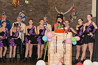 01 BuergEmpfRheinh 2025-02-29 02  Der Mittwoch vor Altweiber - Um 11.11Uhr starten wir an diesem Tag in Rheinhausen in der Erlöserkirche. Darin Finder der traditionelle Bügermeisterempfang Rheinhausens statt. Nicht weil unser Bus zum TÜV muss, nein wir fahren nach Neumühl zur DEKRA zum Prinzenwiegen. Prinz Holger II. und wir werden gegen Kartons voller Wurfmaterial aufgewogen. Abends dann noch mal in das IntercityHotel zum Prinzenempfang der Roten Funken, Tradition halt am Vorabend zu Altweiber. : DVPJ, Holger II, Kinderprinz Phil II., Prinzessin, Mia I., Prinzessin Mia I., HDK, Duisburg, Karneval, Helau, Tollität, Event, Session 2024, Session 2025, Hauptausschuss, Gemeinschaft, Hauptausschuss Karneval Duisburg, Duisburg ist echt