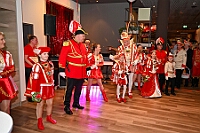 03 PriEmpfRoteFunken 2025-02-29  (2)  Der Mittwoch vor Altweiber - Um 11.11Uhr starten wir an diesem Tag in Rheinhausen in der Erlöserkirche. Darin Finder der traditionelle Bügermeisterempfang Rheinhausens statt. Nicht weil unser Bus zum TÜV muss, nein wir fahren nach Neumühl zur DEKRA zum Prinzenwiegen. Prinz Holger II. und wir werden gegen Kartons voller Wurfmaterial aufgewogen. Abends dann noch mal in das IntercityHotel zum Prinzenempfang der Roten Funken, Tradition halt am Vorabend zu Altweiber. : DVPJ, Holger II, Kinderprinz Phil II., Prinzessin, Mia I., Prinzessin Mia I., HDK, Duisburg, Karneval, Helau, Tollität, Event, Session 2024, Session 2025, Hauptausschuss, Gemeinschaft, Hauptausschuss Karneval Duisburg, Duisburg ist echt
