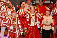 03 PriEmpfRoteFunken 2025-02-29  (3)  Der Mittwoch vor Altweiber - Um 11.11Uhr starten wir an diesem Tag in Rheinhausen in der Erlöserkirche. Darin Finder der traditionelle Bügermeisterempfang Rheinhausens statt. Nicht weil unser Bus zum TÜV muss, nein wir fahren nach Neumühl zur DEKRA zum Prinzenwiegen. Prinz Holger II. und wir werden gegen Kartons voller Wurfmaterial aufgewogen. Abends dann noch mal in das IntercityHotel zum Prinzenempfang der Roten Funken, Tradition halt am Vorabend zu Altweiber. : DVPJ, Holger II, Kinderprinz Phil II., Prinzessin, Mia I., Prinzessin Mia I., HDK, Duisburg, Karneval, Helau, Tollität, Event, Session 2024, Session 2025, Hauptausschuss, Gemeinschaft, Hauptausschuss Karneval Duisburg, Duisburg ist echt